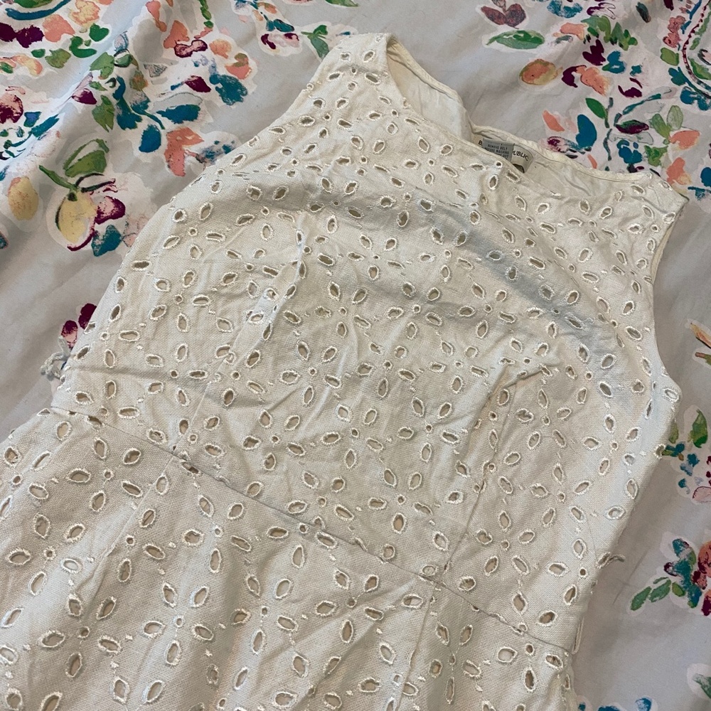Banana Republic Factory white eyelet shift dress